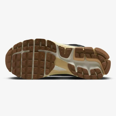 NK Zoom Vomero 5 Black