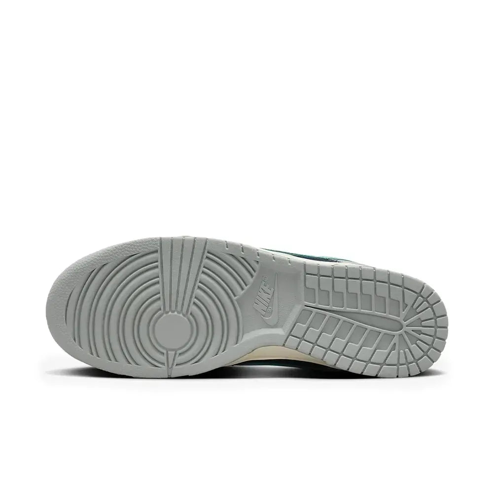 NK Dunk Low - Retro Premium Light Pumice Green Frost