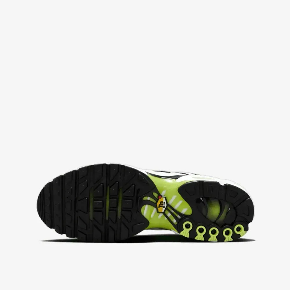 NK Air Max Plus - White/Black Volt