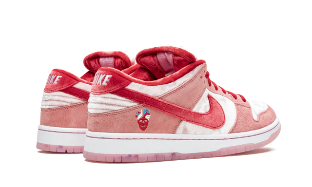 NK SB Dunk Low Strangelove