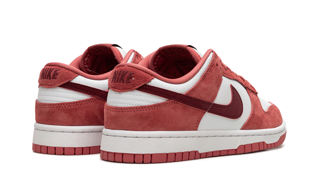 NK Dunk Low Valentine's Day