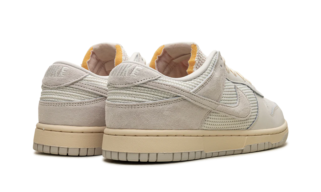 NK Dunk Low Light Bone