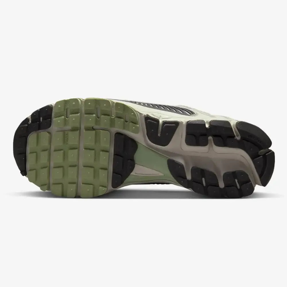 NK Zoom Vomero 5 Cobblestone and Flat Pewter