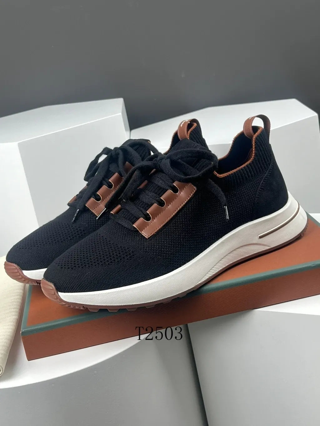 LRP 360 Flexy Walk Sneakers – Black